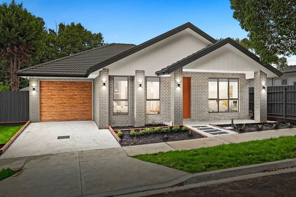 Bayswater North 4Kwarto Flawless Single Level Style