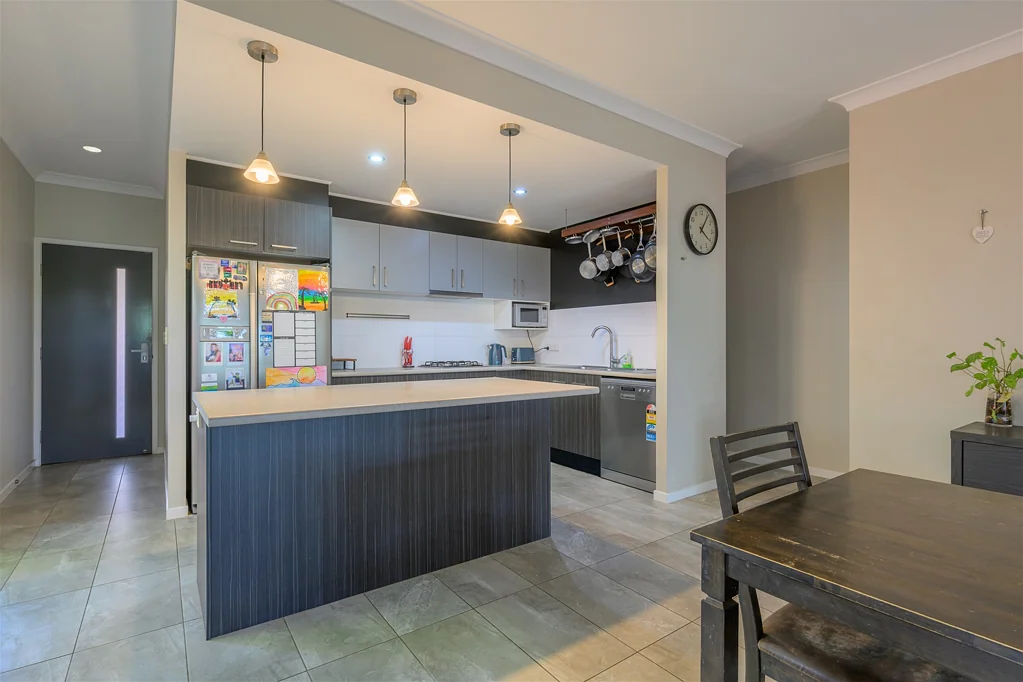 42A Cania Way, Clinton, QLD 4680
