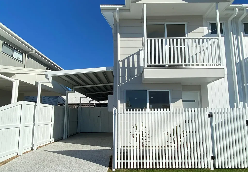 Stunning 2-Bedroom Terrace – Modern Comfort & Prime Location!