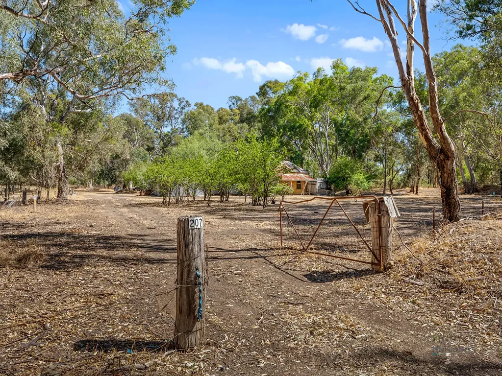 207 Euroa Main Road, Euroa, VIC 3666