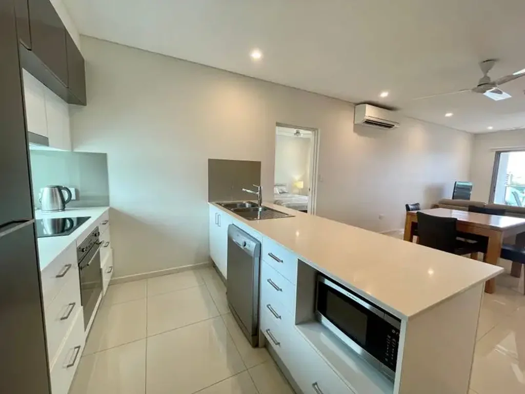 Spacious Fully Furnished Two-Bedroom Apartment in a Prime Location Near Darwin CBD