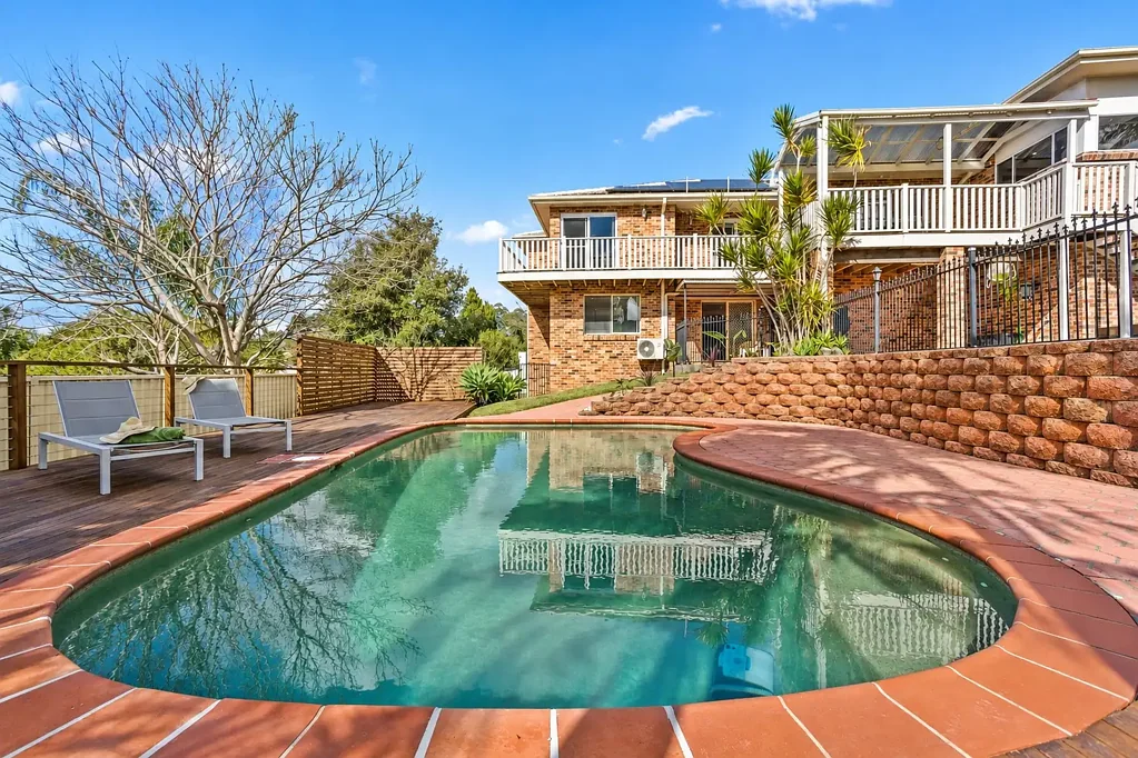 Cordeaux Heights 6Moenga Space, Style & Versatility with a Self-Contained Flat