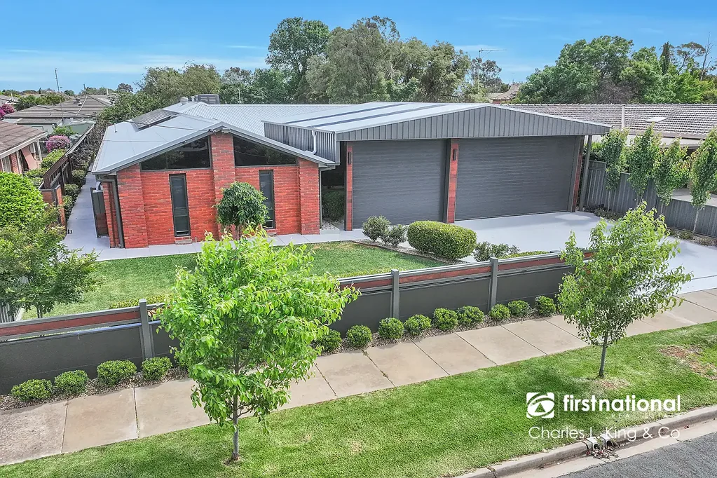 Echuca 4房  Exceptional Living, Flawlessly Renovated