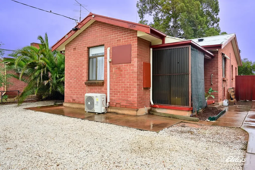 10 Dennis Street, Whyalla Stuart, SA 5608
