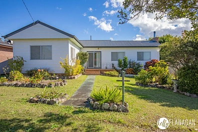 West Kempsey 3 Slaapkamer A Hip Happenin' Mod Pad – Still As Boss As The 1960's – 733sqm Accessible Block