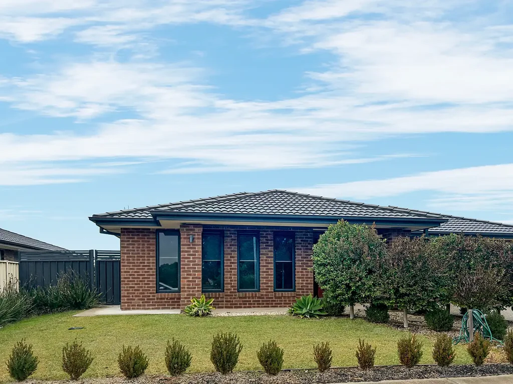 FANTASTIC FAMILY HOME