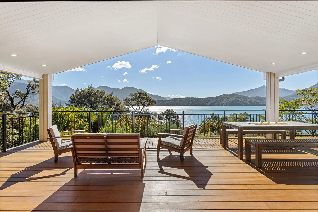 Mahau Sound Owners Wellington-bound - a very reluctant sale!