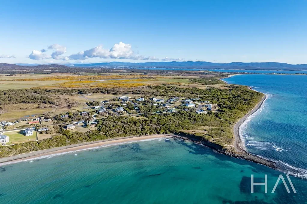 Low Head Build Your Coastal Dream with Breathtaking Lighthouse & Ocean Views!