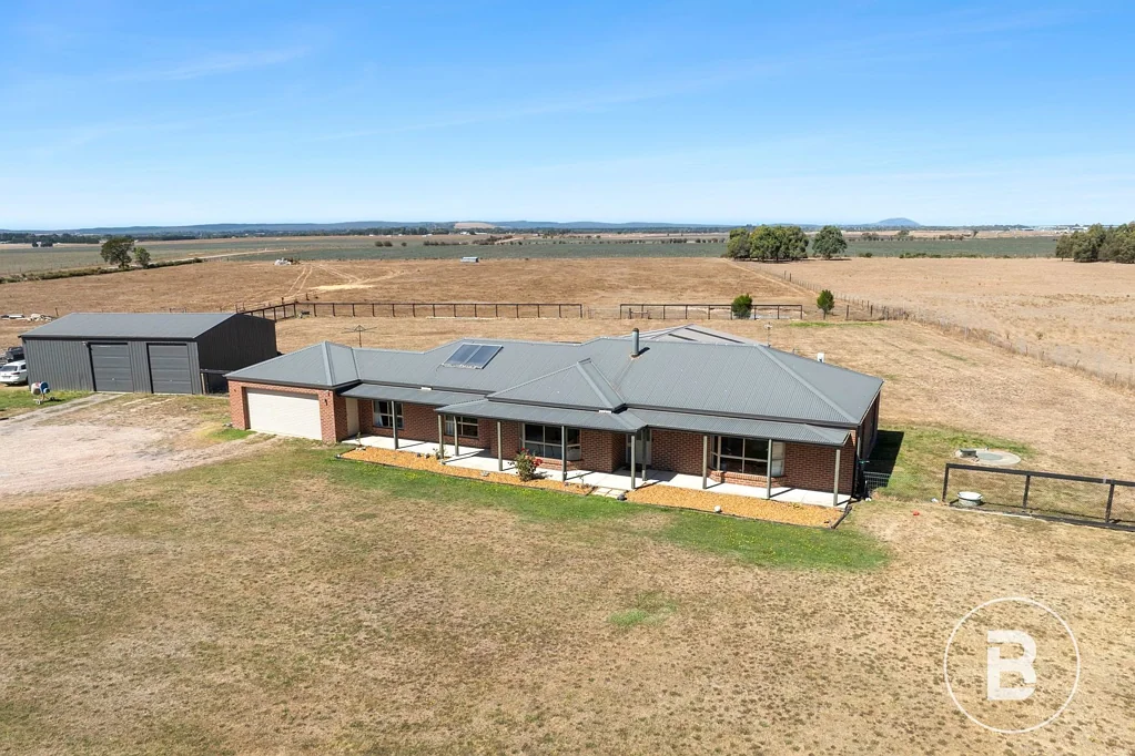 Mitchell Park 4બેડરૂમ EXPANSIVE ACREAGE MINUTES FROM BALLARAT.