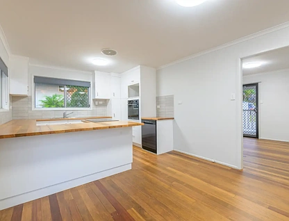 6 Laver Street, West Gladstone, QLD 4680, 4 Kuwarto, 2 Banyo, House