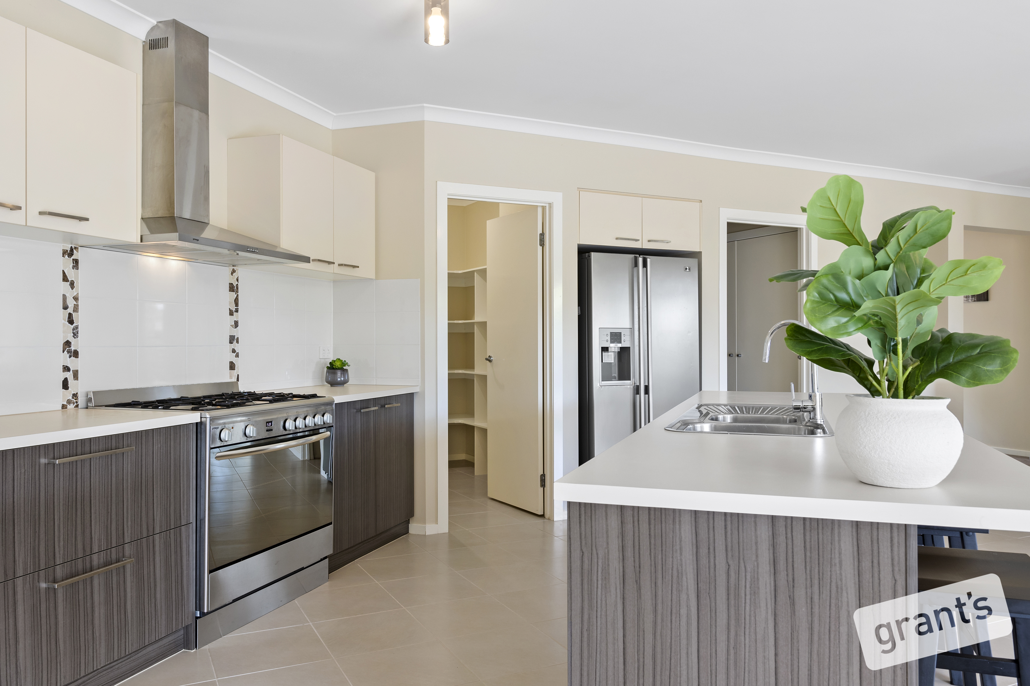 15 LEONIE CT, NARRE WARREN VIC 3805, 0房, 0浴, House