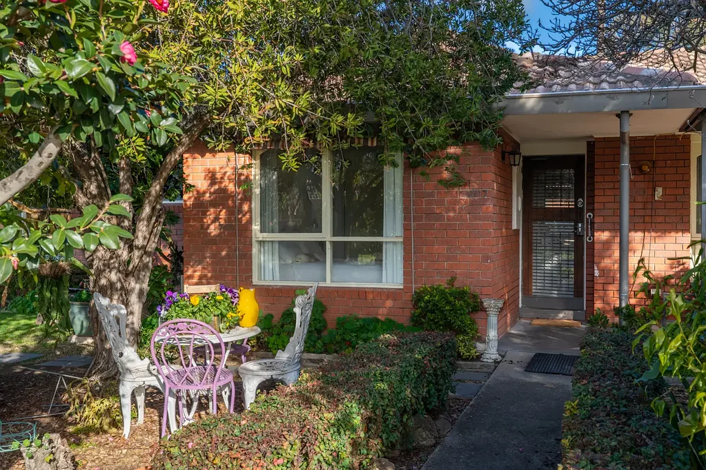 Euroa 3 Bedroom Secluded Peace & Quiet on a Spacious Corner Block