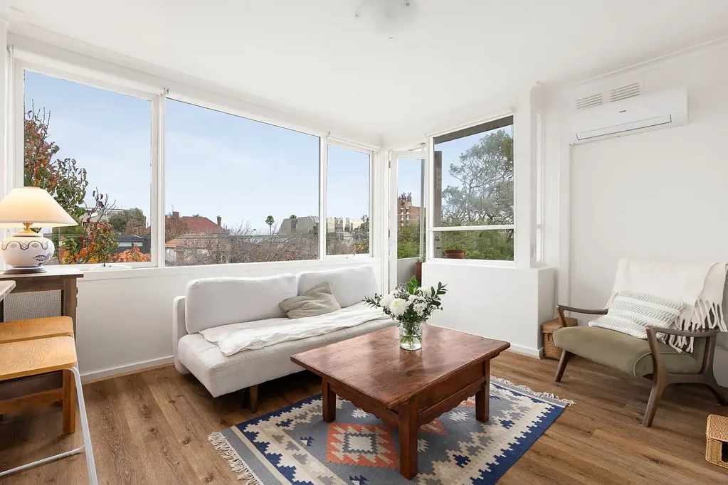 Stylish Bayside Living in the Heart of St Kilda West