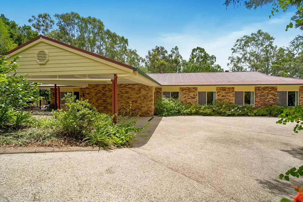 Karalee 6部屋 Large family home in a very private and peaceful location