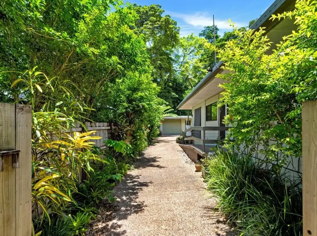 SOLID FAMILY HOME IN SOUGHT AFTER SUBURB