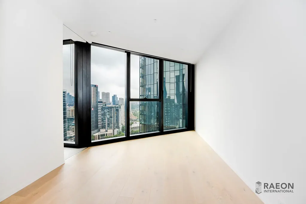 TWO BEDROOM APARTMENT IN SOUTHBANK I MELBOURNE SQUARE I WOOLWORTHS DOWNSTAIRS - 6 MONTH LEASE ONLY