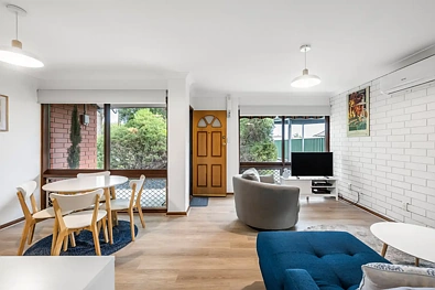 Modbury Heights 2 Bedroom Updated, Easy-Care Property Near TTP on Parks Edge!