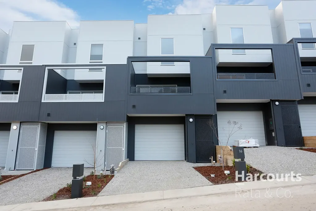 South Morang 3房 步行至 Westfield 购物区和火车站 WALK TO WESTFIELD SHOPPING PRECINCT AND TRAIN STATION