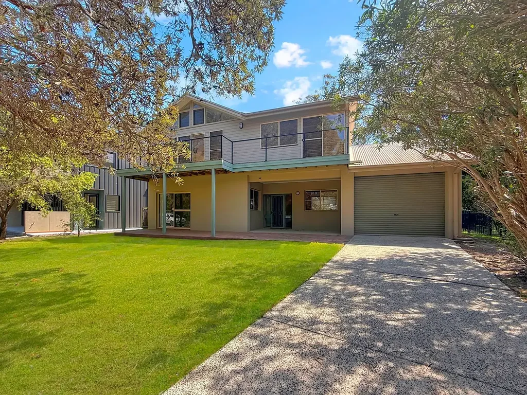 11 Kikarra Crescent, Hawks Nest, NSW 2324