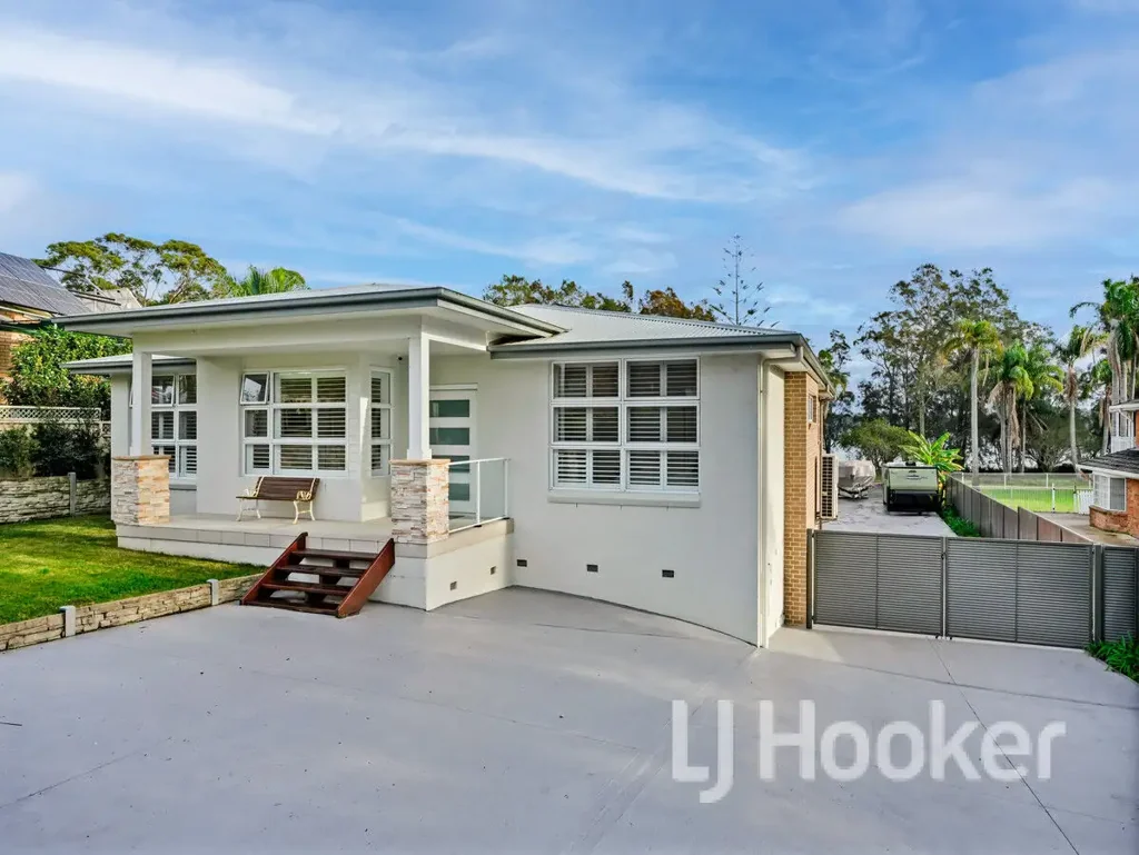 Sanctuary Point 4 Slaapkamer Waterfront Reserve Position. Practical Design. Exceptional Lifestyle.