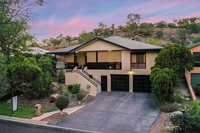 Araluen 5 Slaapkamer Luxury Living in Alice Springs – An Exceptional Family Oasis