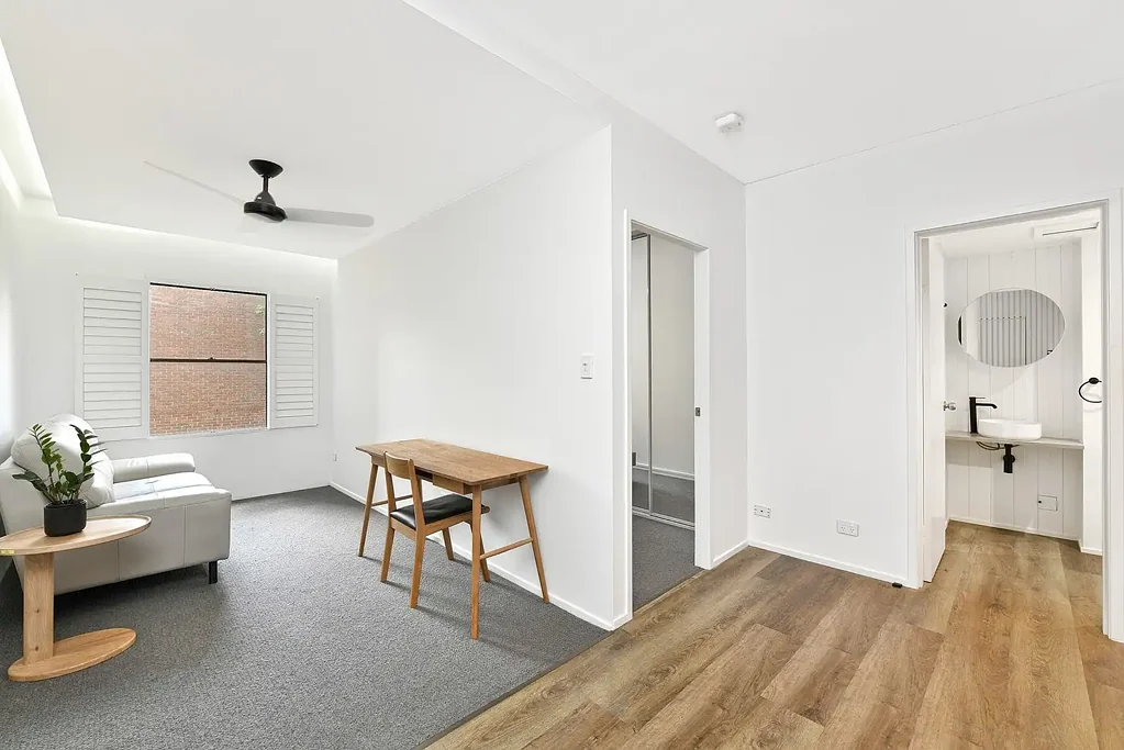 LEASED - HOLDING DEPOSIT RECEIVED