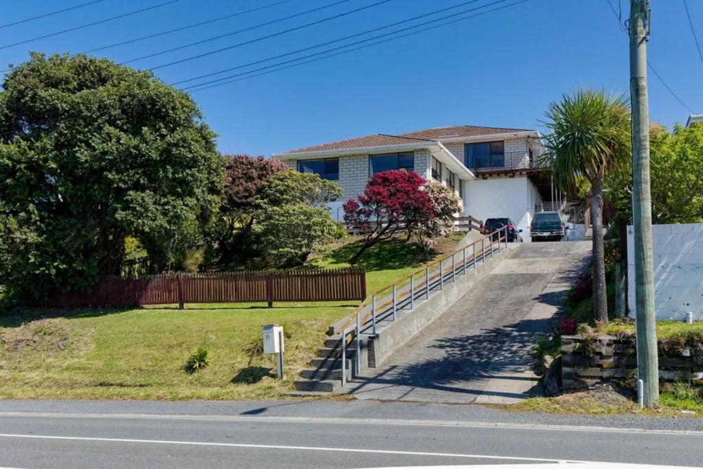 Kaikoura 4Kwarto 230 m² Split‑Level Home - Panoramic Views