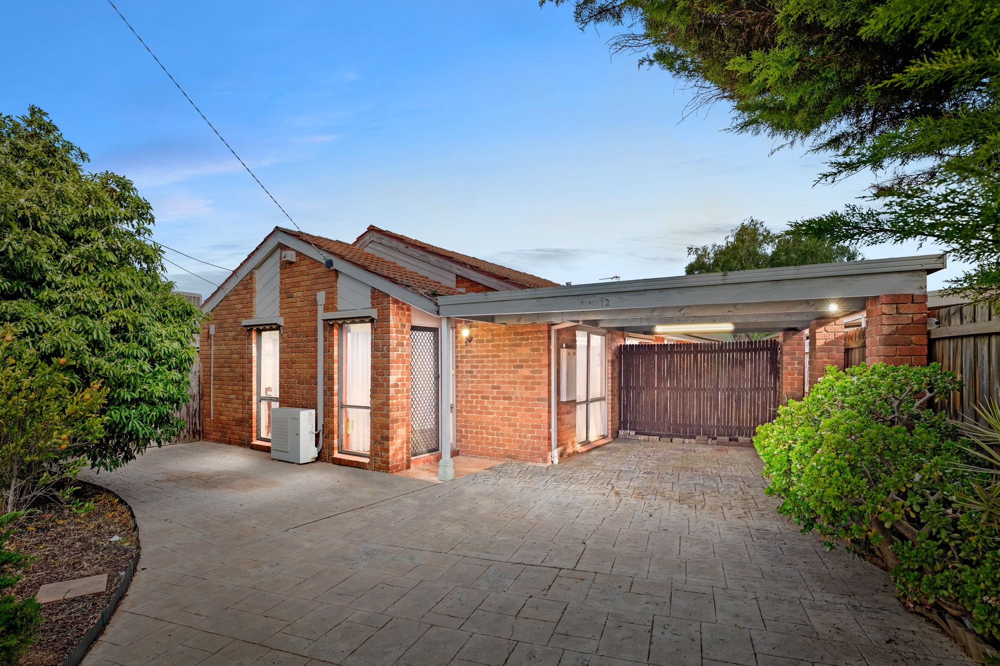 12 CLENDON CT, HOPPERS CROSSING VIC 3029, 0部屋, 0バスルーム, House