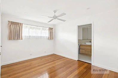 66 Cameron Parade, Bundoora, VIC 3083, 4房, 2浴, House