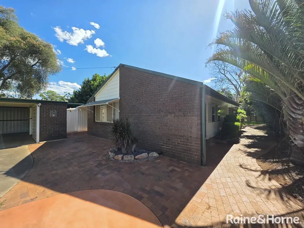 1 Willowglen Street, Kingaroy, QLD 4610