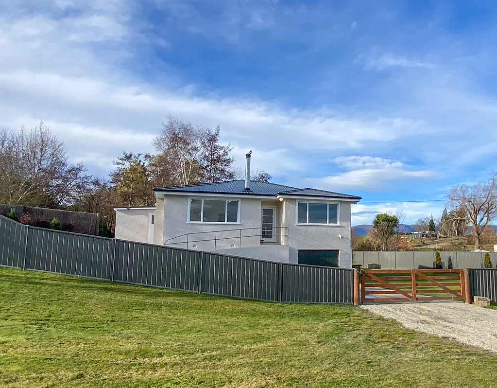 West Otago Surrounds 3房  A Heriot haven, renovated, and ready