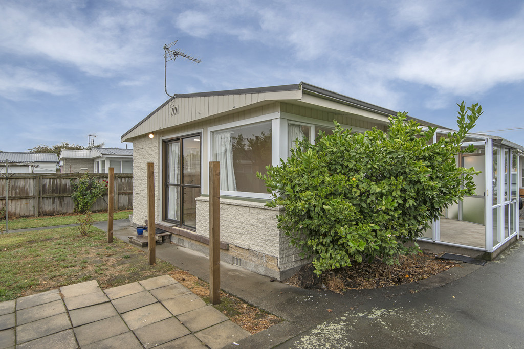 2/21 Prestons Road, Redwood, Christchurch, 2 phòng ngủ, 1 phòng tắm