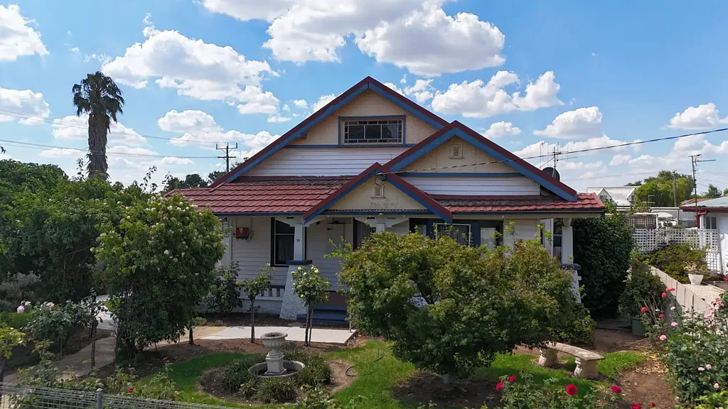 Numurkah 3 Bedroom CUTE COTTAGE ON CORNER BLOCK