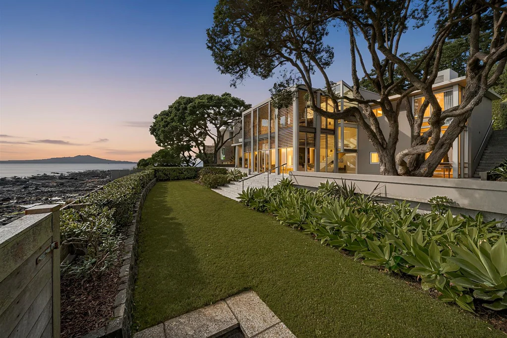 Takapuna 3બેડરૂમ North-Facing Beachfront - Takapuna’s Best address