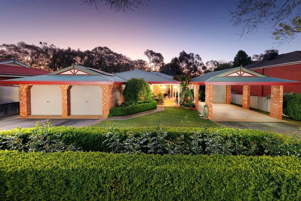 54 Falcon Circuit, Wodonga, VIC 3690