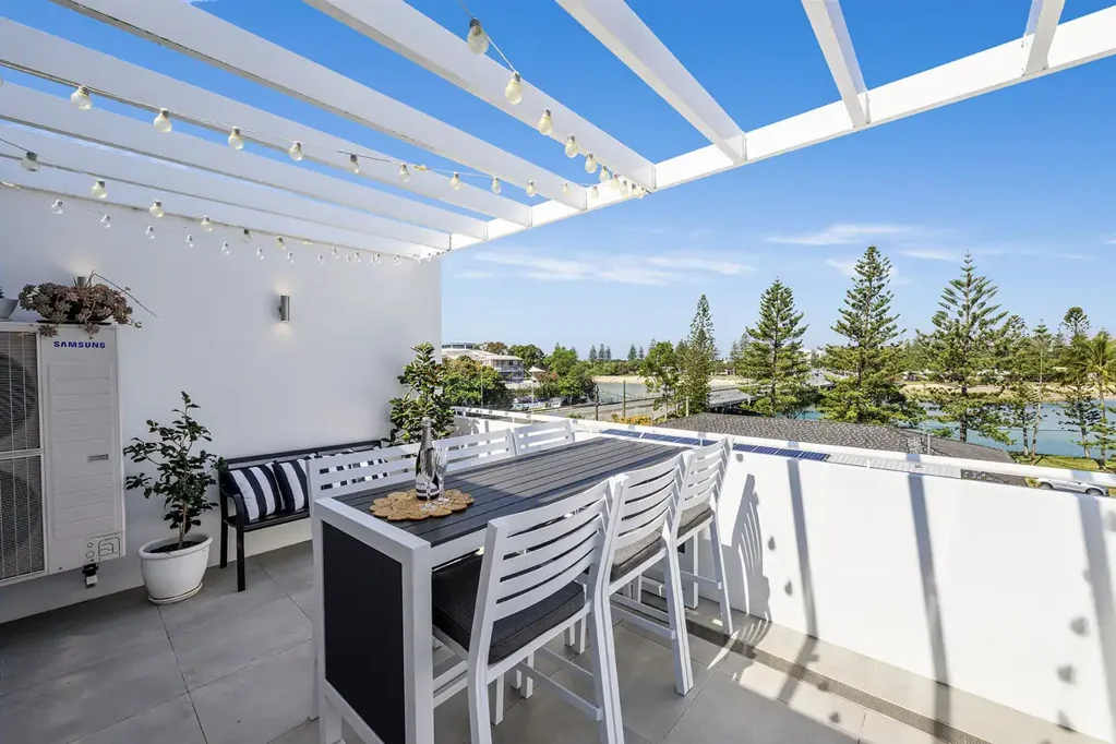 4/6 Beelyu Street, Burleigh Heads, QLD 4220
