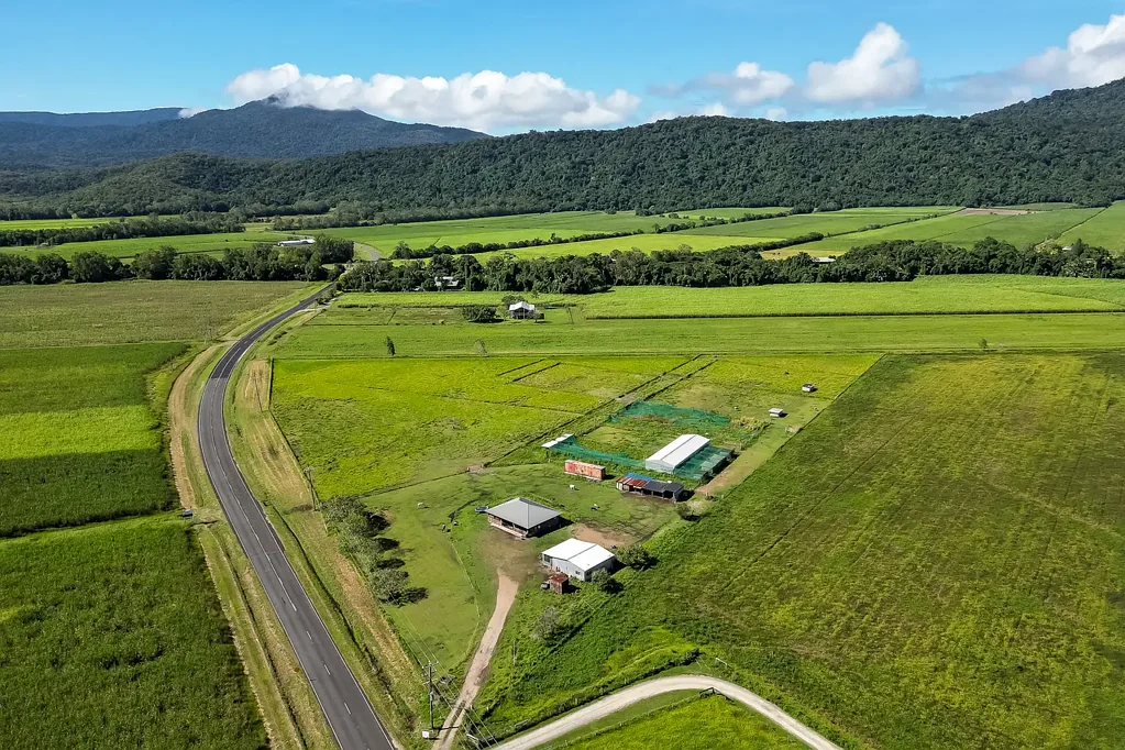 706 Pine Creek Road, Green Hill, QLD 4865