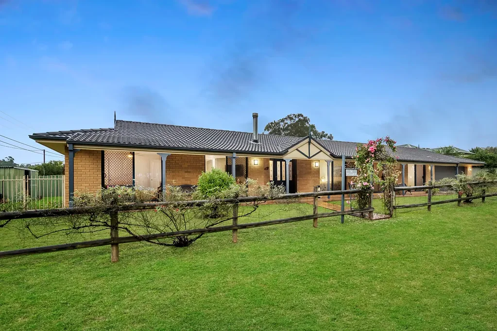 2A William Street, Paxton, NSW 2325
