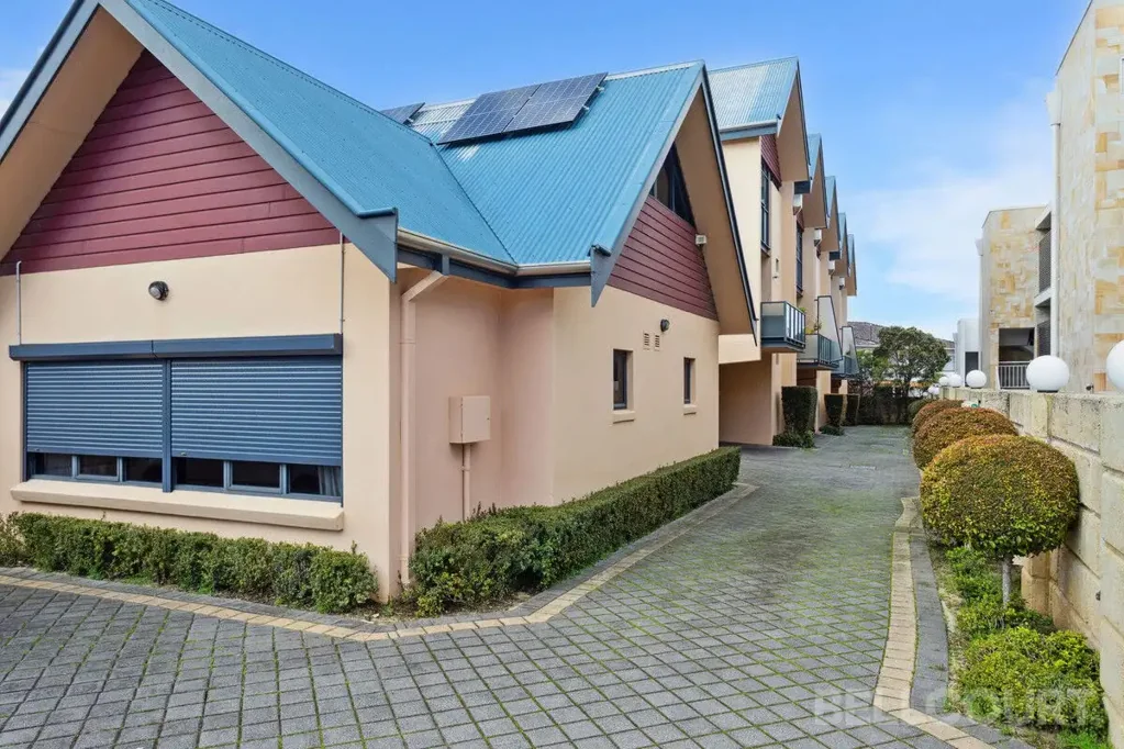 North Perth 3房  COULDN’T BE BETTER IF YOU’D DESIGNED IT YOURSELF