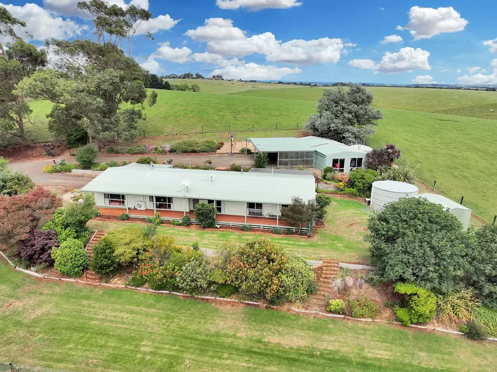 Leongatha 3房  Charming Country Living on the Edge of Leongatha