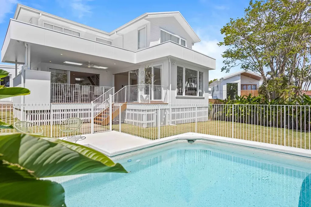 Southport 5Kwarto BRAND NEW COASTAL ELEGANCE IN THE HEART OF CHIRN PARK