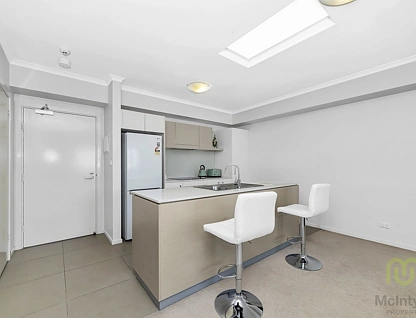 62/58 Cowlishaw Street, Greenway, Tuggeranong District, 2 Bedrooms, 2 Bathrooms, Apartment
