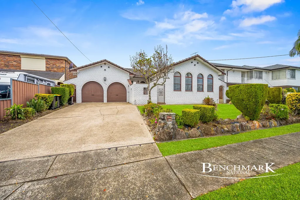 Chipping Norton 4部屋 Spacious Family Home with Development Potential