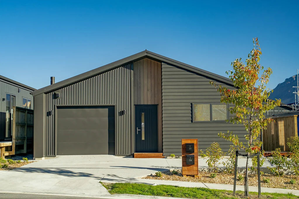 Jacks Point 4 Slaapkamer Brand new home and income -  move in ready