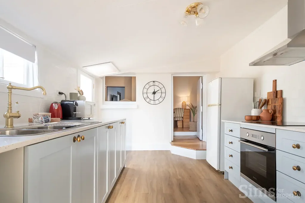 Launceston 2Zimmer Character Home in Perfect Location