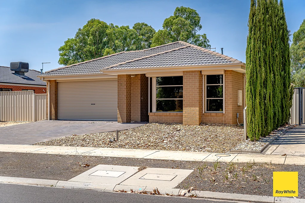 32 Elandra Drive, Ascot, VIC 3551