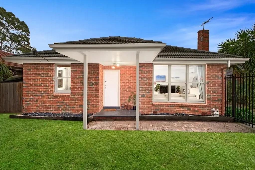 Classic Charm with a Modern Edge in Prime Heidelberg West Position