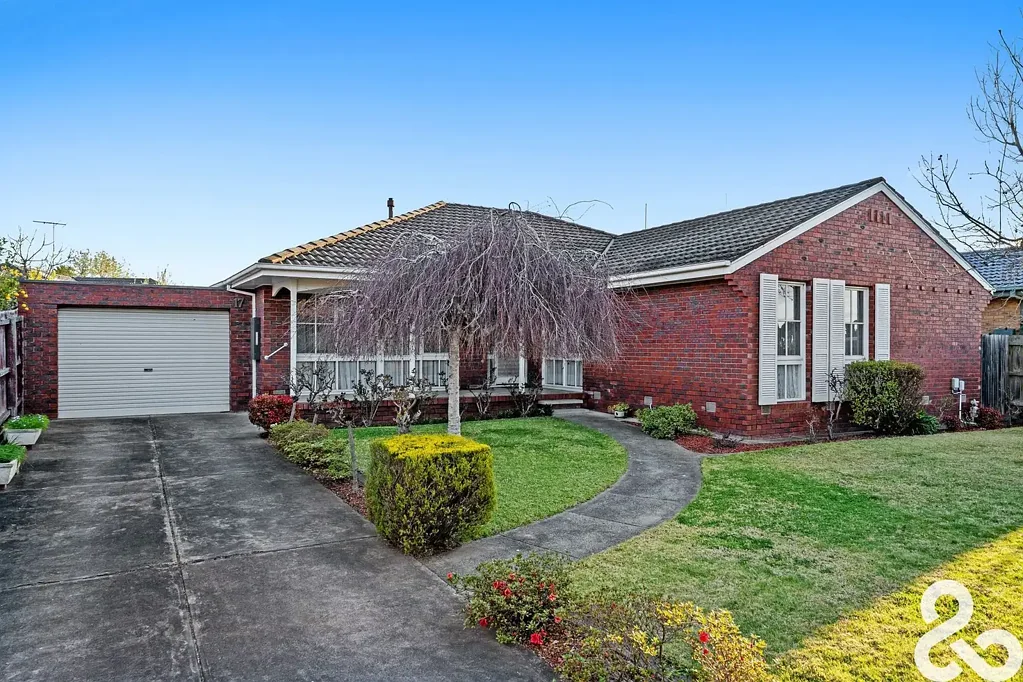 17 Greenway Drive, Mill Park, VIC 3082