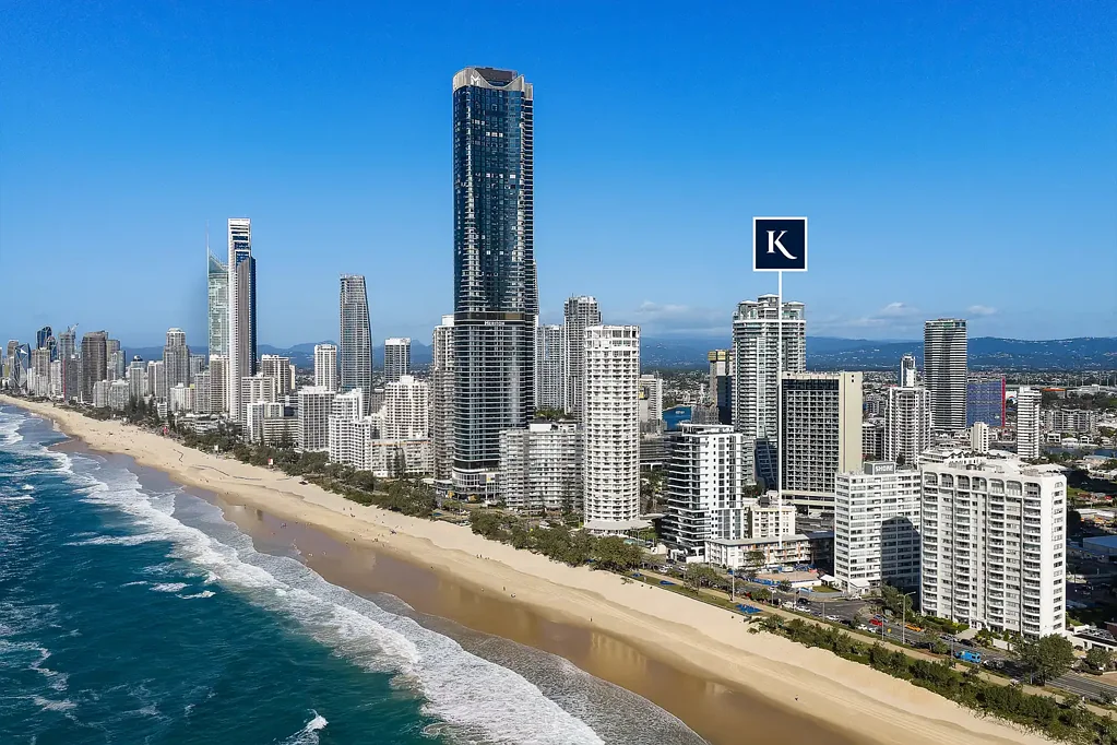 Surfers Paradise 2침실 Classic Beachfront Apartment – Carefree Charm and Lucrative Potential