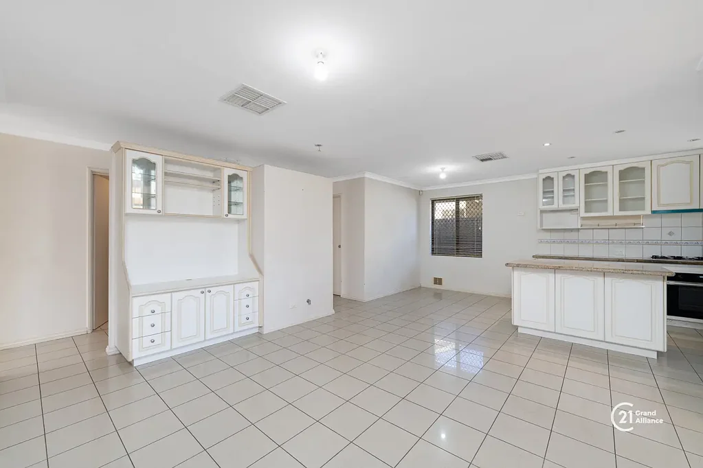 CANT GET ANY BETTER WALK TO CURTIN @ $800 per week